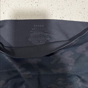 SPANX black Camouflage Leggings